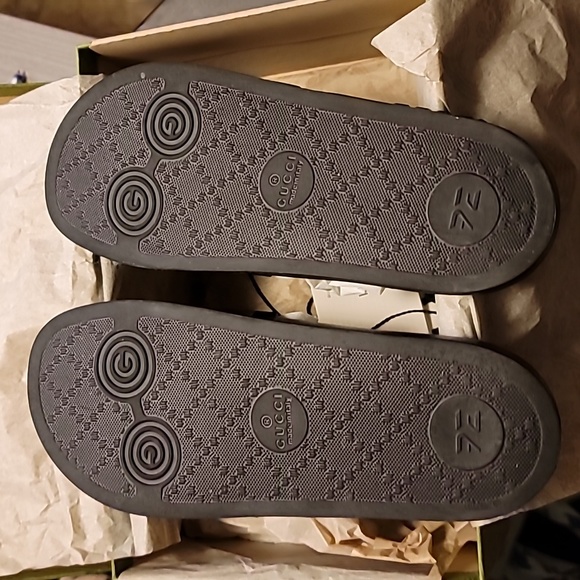 Authentic kids Gucci slides - Picture 9 of 9